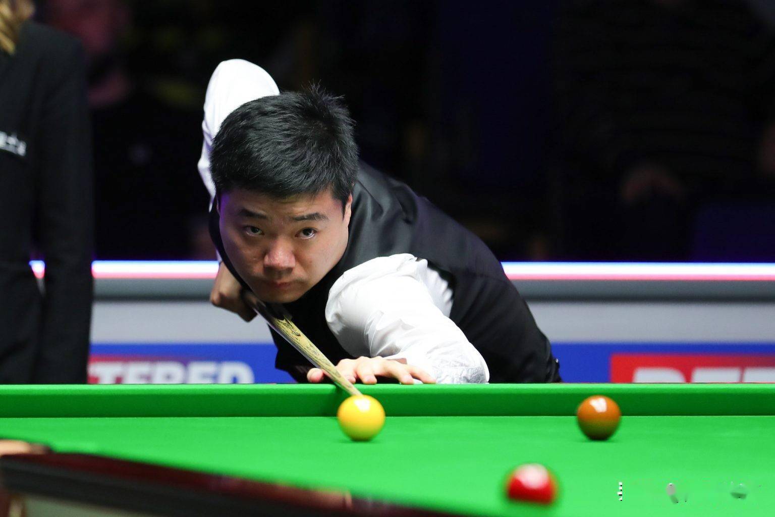 中场球员克 中场球员克