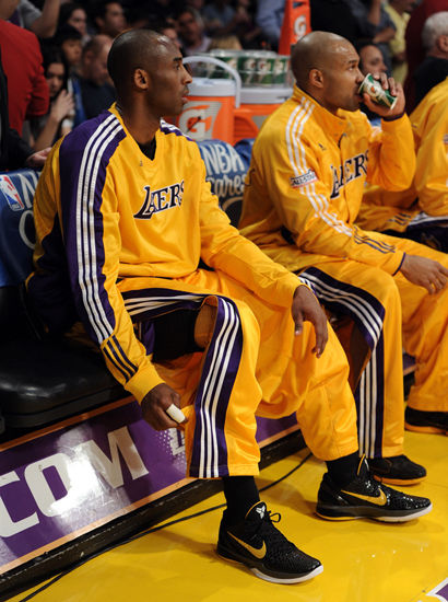 鼓励选手自 鼓励选手自