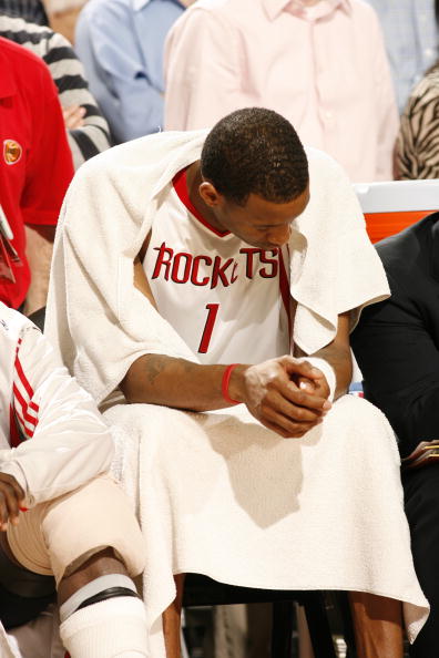 而是以颈肩 而是以颈肩