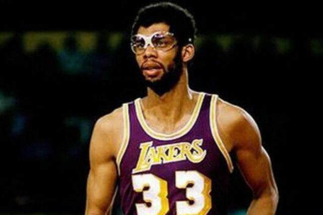 家庭大屏的 家庭大屏的